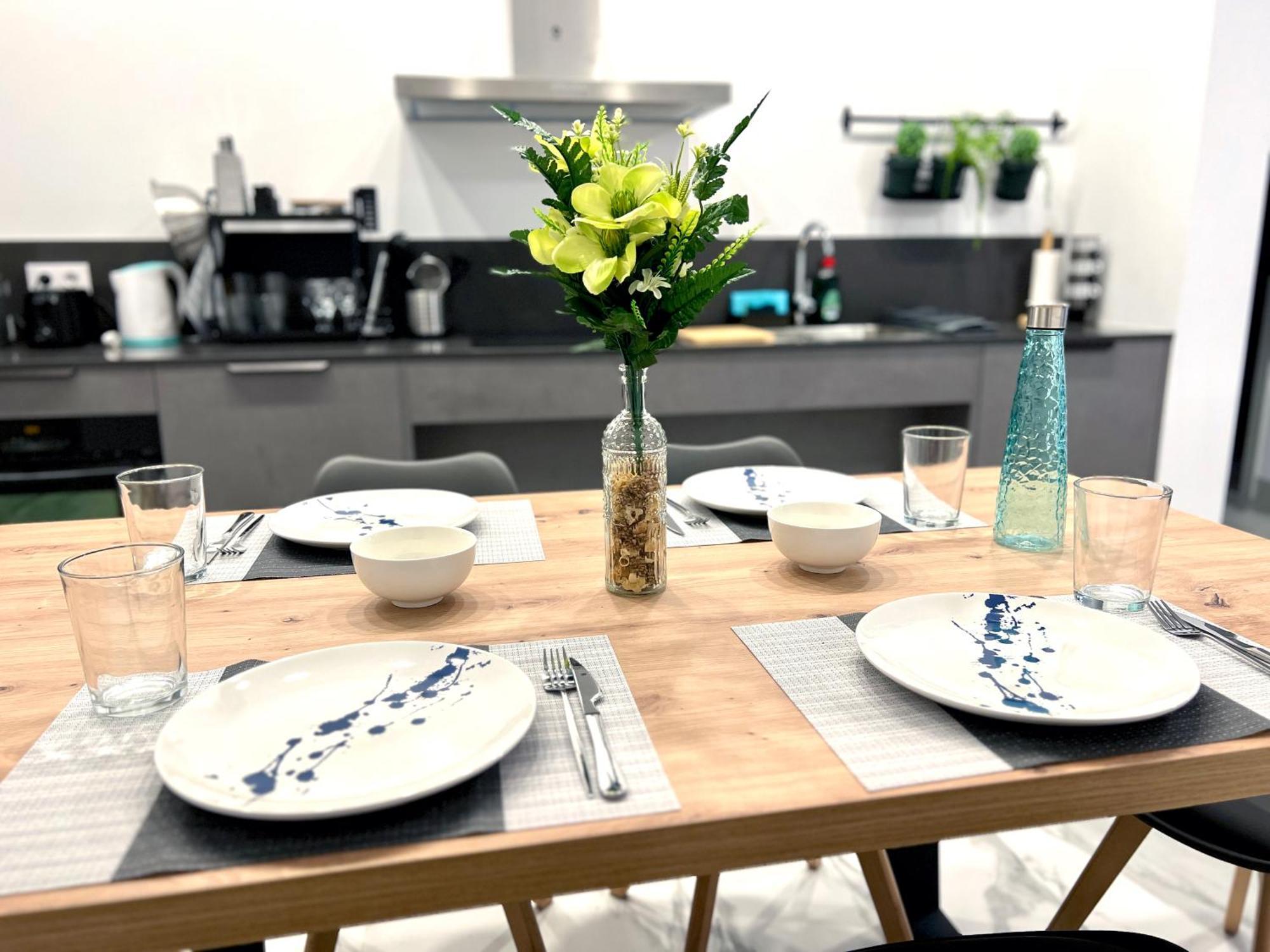 Apartamento De Estilo Moderno Hasta 5 Pax Валенсия Екстериор снимка